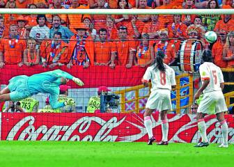 Grecia guillotinó al fútbol con un ‘gol de plata’