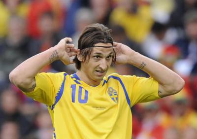 Ibrahimovic durante un partido con Suecia.