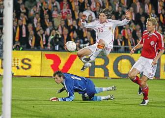 España fue líder a pesar de sus problemas en ataque