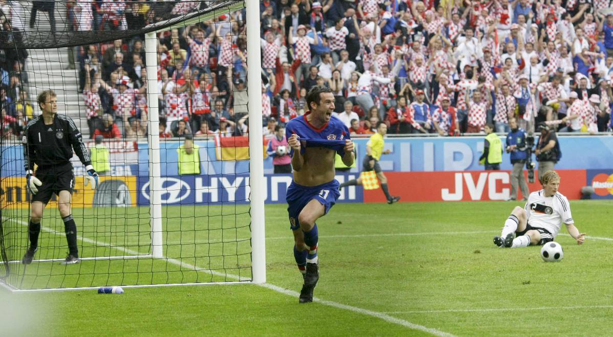 El croata Srna celebra su gol contra Alemania.