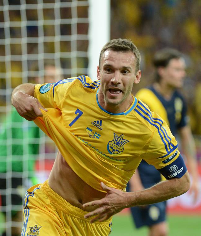 Shevchenko celebra su gol contra Suecia.