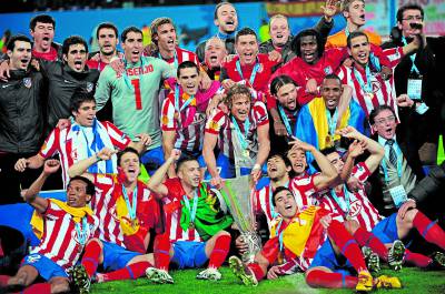 Plantilla del Atlético celebra la conquista de la Europa League.