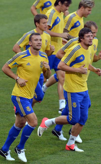 La plantilla de Ucrania durante un entrenamiento.