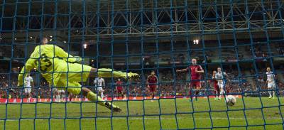 Gol de penalti de Iniesta.