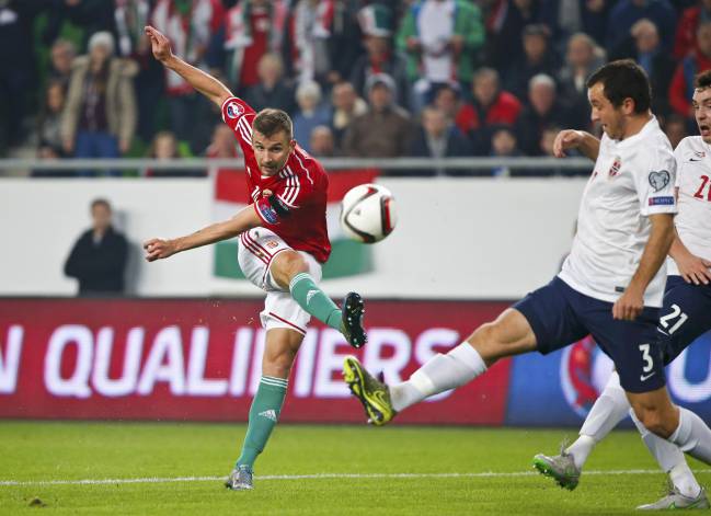 Priskin marcó el primer gol de Hungría en el partido de vuelta.
