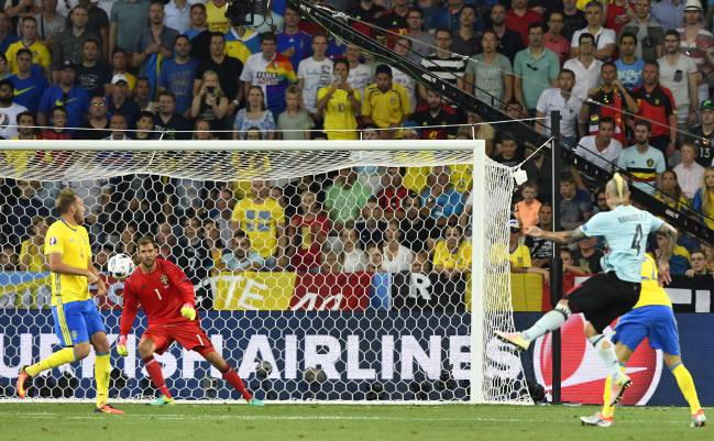 El centrocampista belga Nainggolan marcó con un lanzamiento lejano.