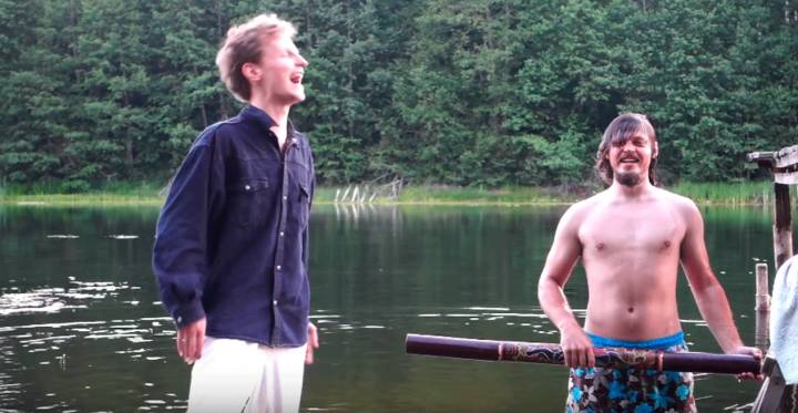 Estos tipos te enseñan a secarte el pelo en un segundo