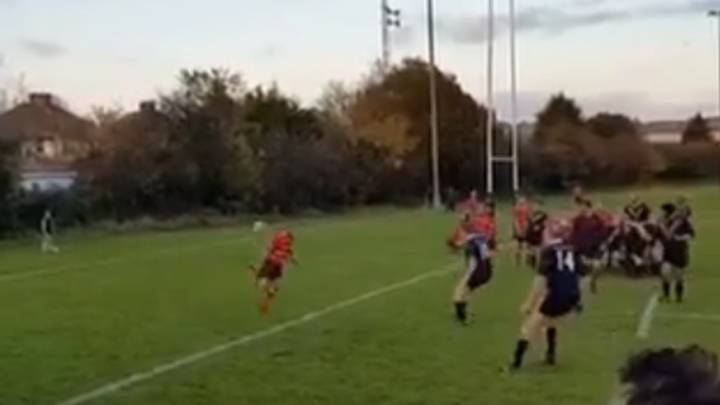 El sombrero futbolero en un partido de rugby que han visto 2 millones de personas