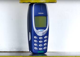 Nokia 3310 vs. prensa hidráulica, ¿quién vencerá?