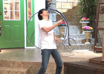 Este japonés ha entrenado para chasquear sus dedos 296 veces en un minuto