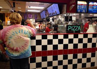 Un hombre conduce 9 horas para ir en busca de la pizza de McDonalds