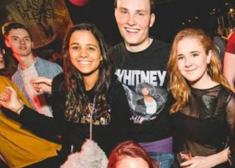 ¿Tiene esta chica el brazo más largo de la historia? Ojalá, pero no