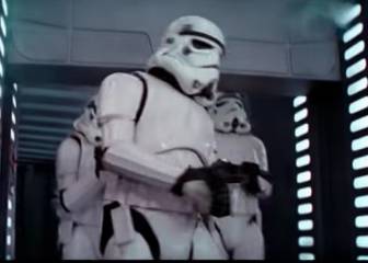 El stormtrooper más torpe de Star Wars por fin da la cara