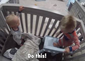 Con apenas 2 años saca a su hermano de la cuna y se viraliza