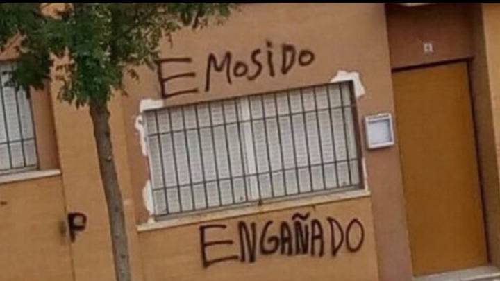 carteles y pintadas callejeras en españa