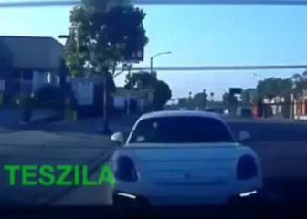 Las risas del conductor de un Tesla tras humillar a un Porsche