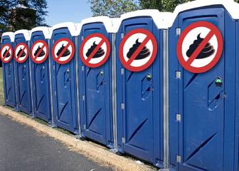 22.000 personas aceptan limpiar baños portátiles por no leer los términos y condiciones de una red wifi