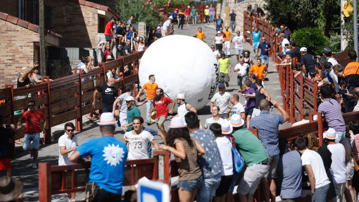 Mataelpino mejorará sus medidas de seguridad tras los dos heridos del 'boloencierro'