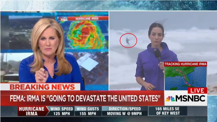 Este señor haciendo kitesurf en pleno huracán Irma ya es famoso en Facebook