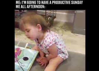 Esta niña quedándose dormida es como tú intentando ser productivo un domingo