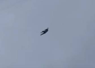 Huye desde el piso 19 de un hotel por el cable para no tener que pagar