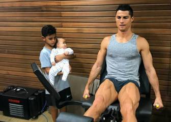 Un tuitero convierte en meme una foto de CR7 entrenando junto a sus hijos y se viraliza
