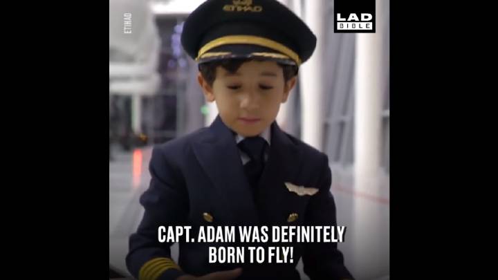 Este niño es capaz de pilotar un avión con tan solo 6 años