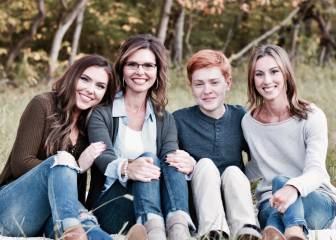 Esta madre pide a sus hijos representar la palabra amor y se la juegan