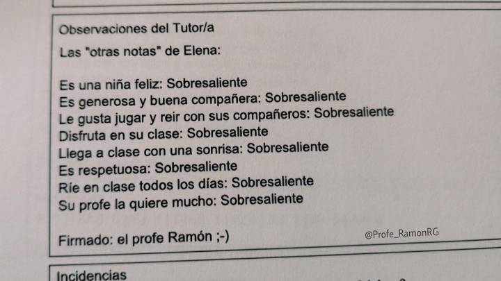 Este profesor califica con "otras notas" a sus alumnos y está inspirando a Internet