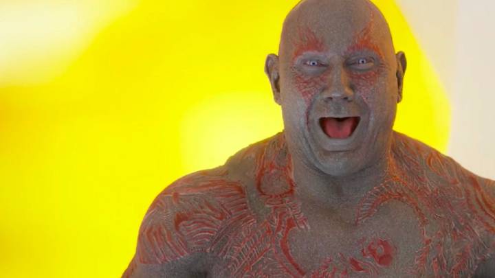 La transformación del exluchador Batista en Drax el Destructor en un minuto