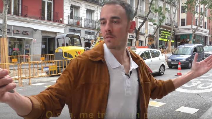 Deberías pasarle este vídeo a ese amigo que se cree que todo el mundo está en su contra