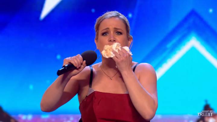 La peculiar actuación de 'Got Talent': cantó ópera mientras comía tarta