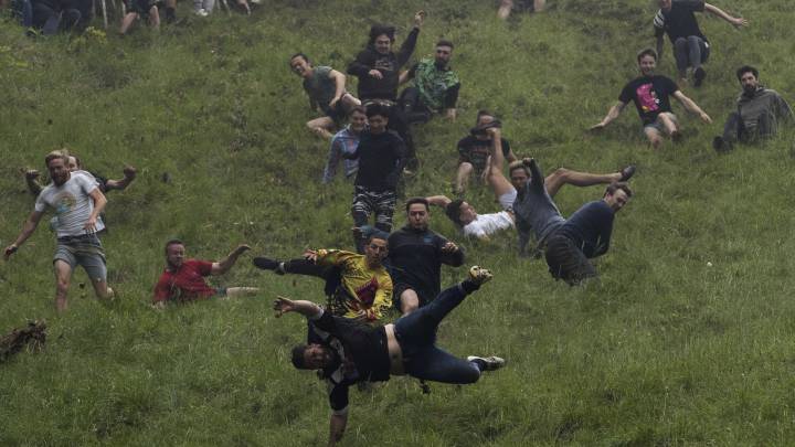 Un montón de gente dándose tortazos por un queso: tan simple y divertido como eso