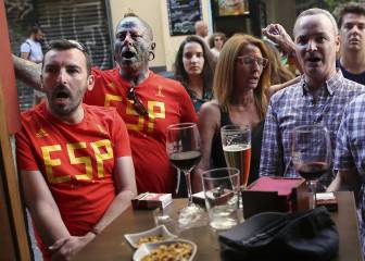 Así se vive el último partido de España en el Mundial desde un bar de carretera