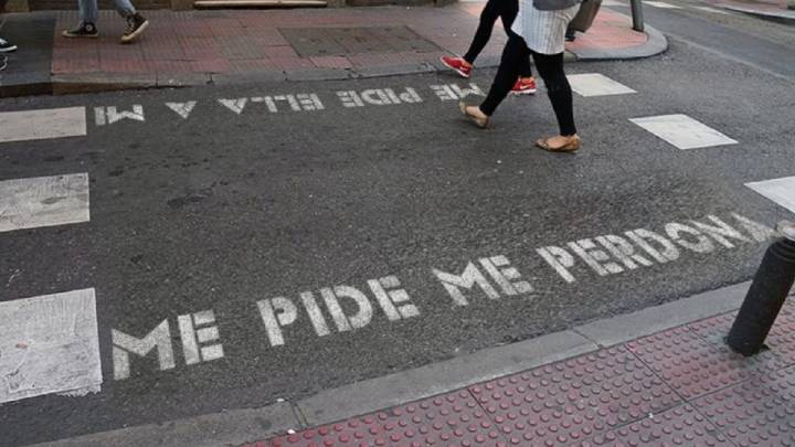 Los pasos de peatones de Madrid llevarán frases 'cuquis' pero Twitter tiene otros planes