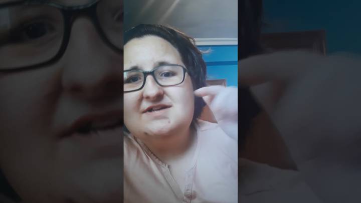 Naiara, la youtuber que triunfa haciendo 'covers' de manera muy particular