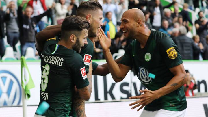 Un jugador del Wolfsburgo critica que su propio equipo lleve un brazalete LGBTI