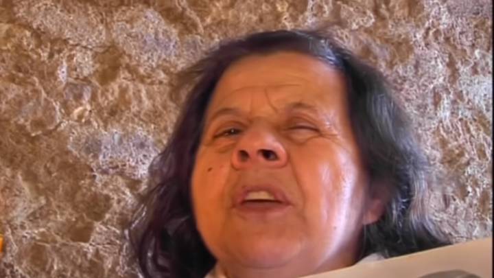 Muere Encarnita, la mujer que se hizo viral en los 90 gracias a un Baptisterio Romano