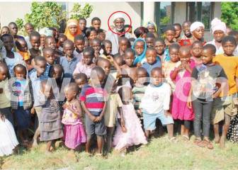 El hombre ugandés que dice ser el padre de 176 niños