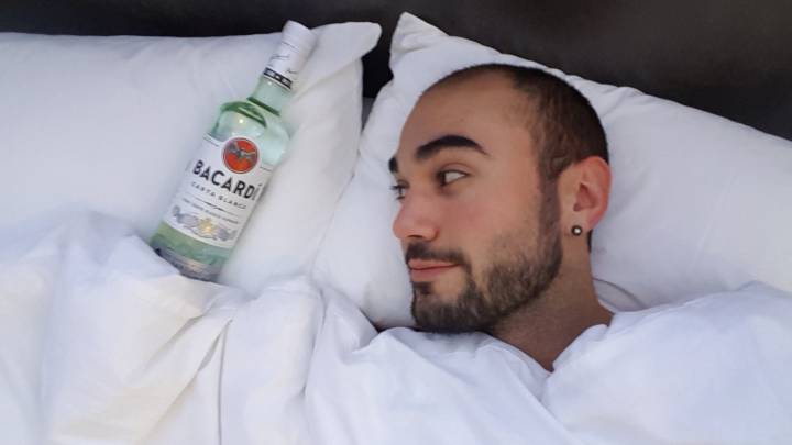 Retó a que le dijeran "una cosa más bonita que su novio y ella" y en Twitter ha reinado el 'troleo'