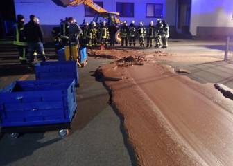 Un accidente en Alemania provoca un río de Chocolate en plena calle