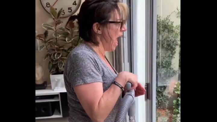 Un chico publica una recopilación cómica (y cruel) de sustos hacia su madre