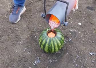 Esto es lo que pasa cuando viertes lava en una sandía