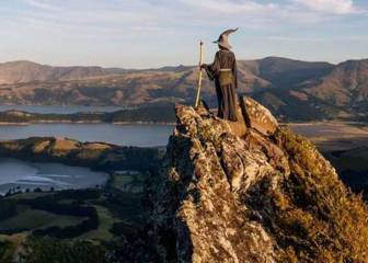 Un fotógrafo recorre Nueva Zelanda vestido como Gandalf de ‘El Señor de los Anillos’