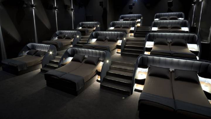 Ver una película en el cine tumbado en la cama es posible (pero tendrás que ir a Suiza)