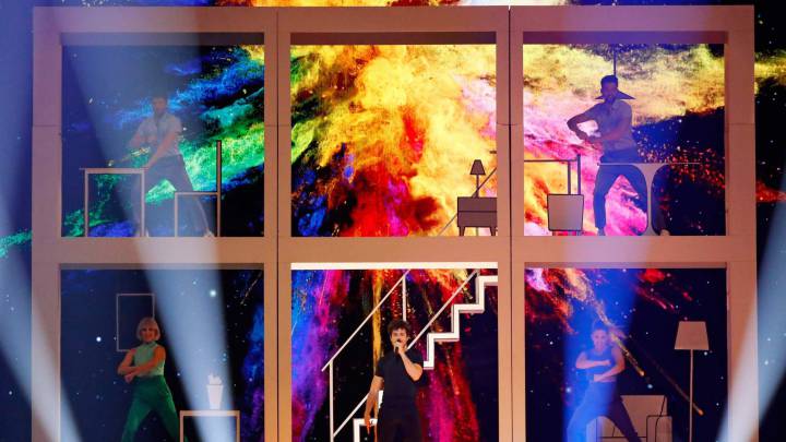 Ikea 'trollea' a Miki por su escenario en Eurovisión