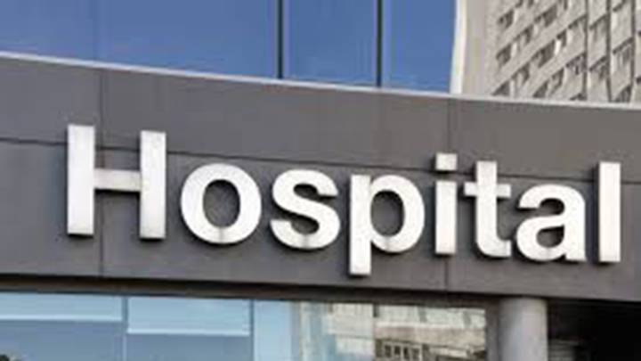 El ingenioso cartel del baño de un hospital que arrasa en redes