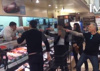 Recuperan uno de los vídeos más míticos de Metallica: así improvisaron en el supermercado
