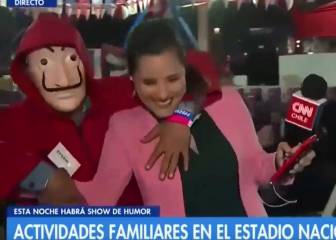 Un hombre disfrazado de ‘La Casa de Papel’ acosa a una reportera