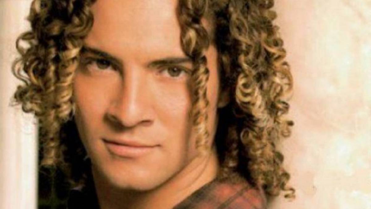 Lo nuevo que arrasa en Twitter es esta fotografía de Bisbal... Con un curioso montaje Lo nuevo que arrasa en Twitter es esta fotografía de Bisbal... Con un curioso montaje